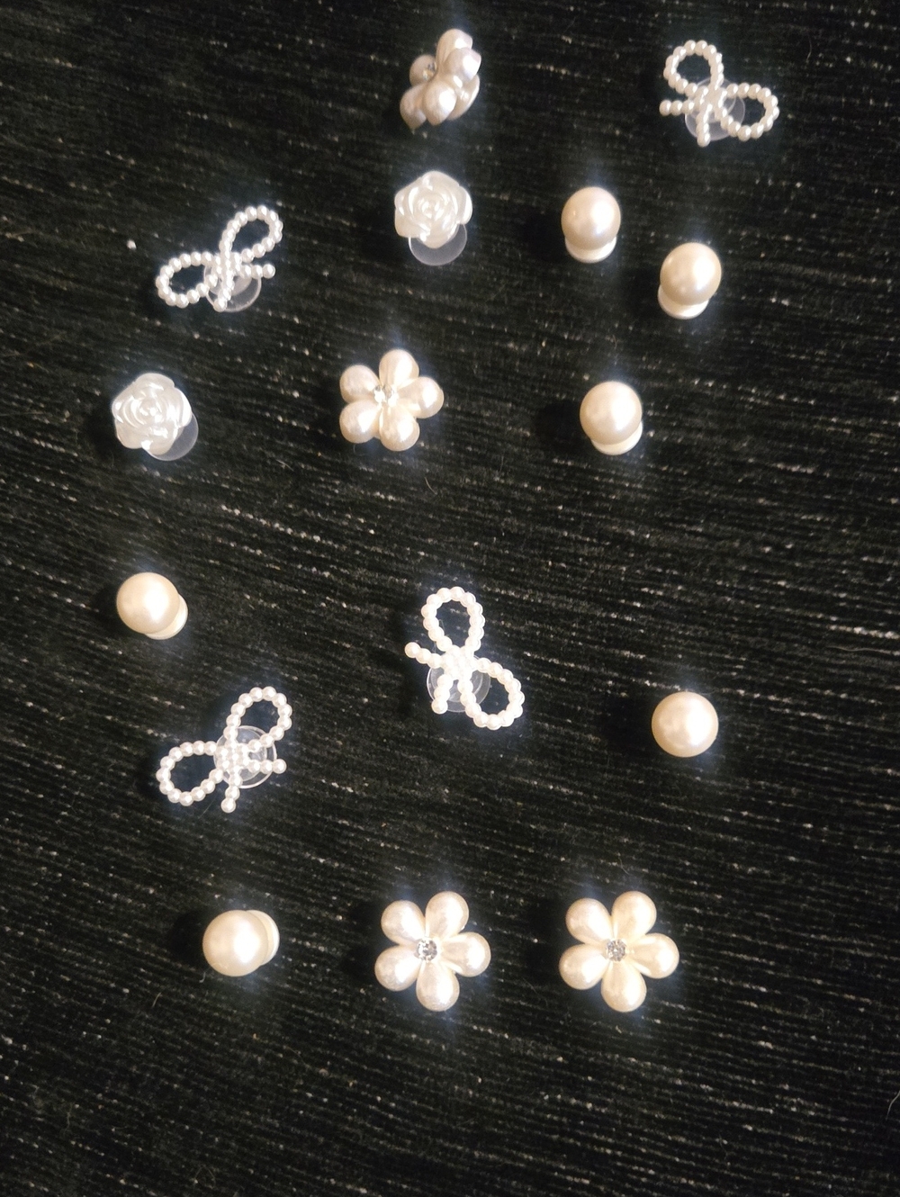 Jibbitz Shoe charms White Flowers Pearls Bows So Cute - Picture 3 of 3